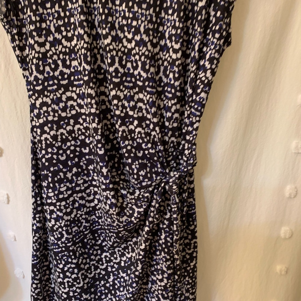 Nichole Miller dress Stylish Blue and White geometric print/ Patterned Dress